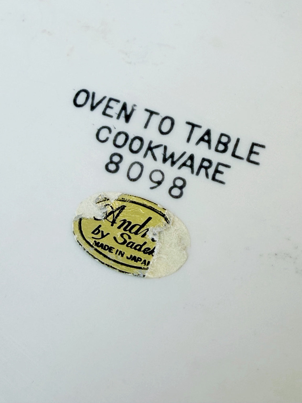 Vintage Androck by Sadek White Oval Casserole Dish with Lid 8098 | Gold Trim Oven to Table Cookware | Made in Japan