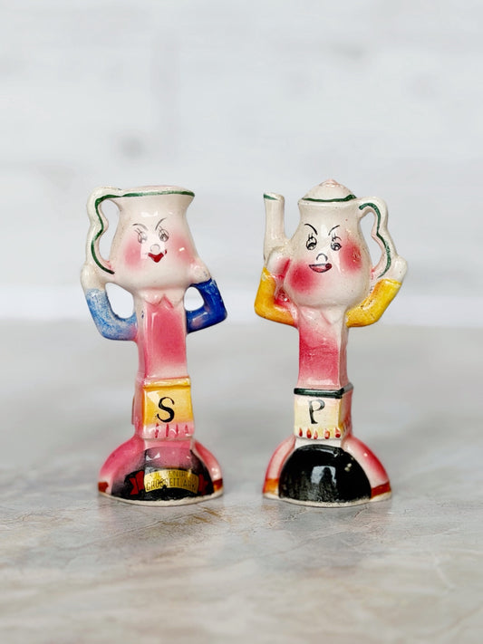 Vintage Anthropomorphic Salt & Pepper Shakers – Crossett Arkansas Souvenir S&P Set
