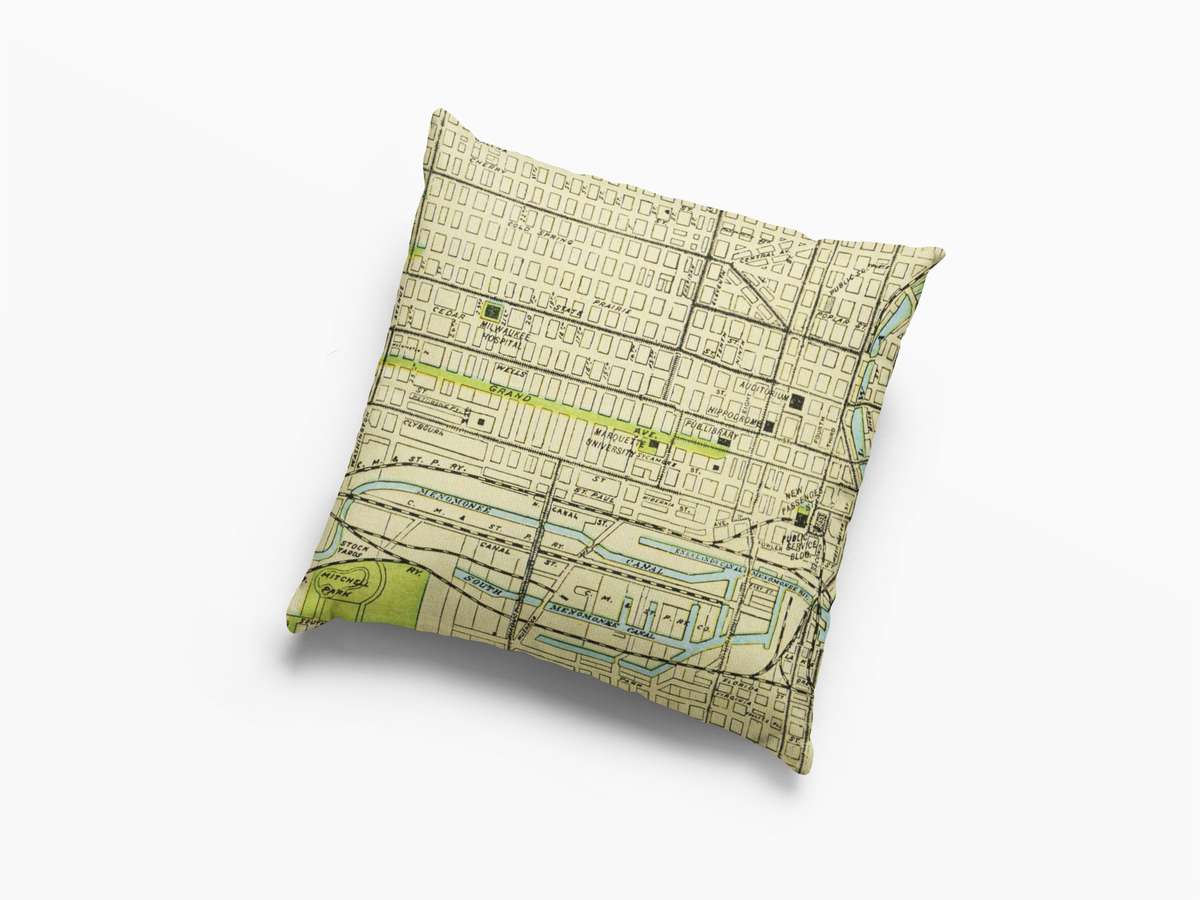 Marquette University Milwaukee Wisconsin vintage map throw pillow