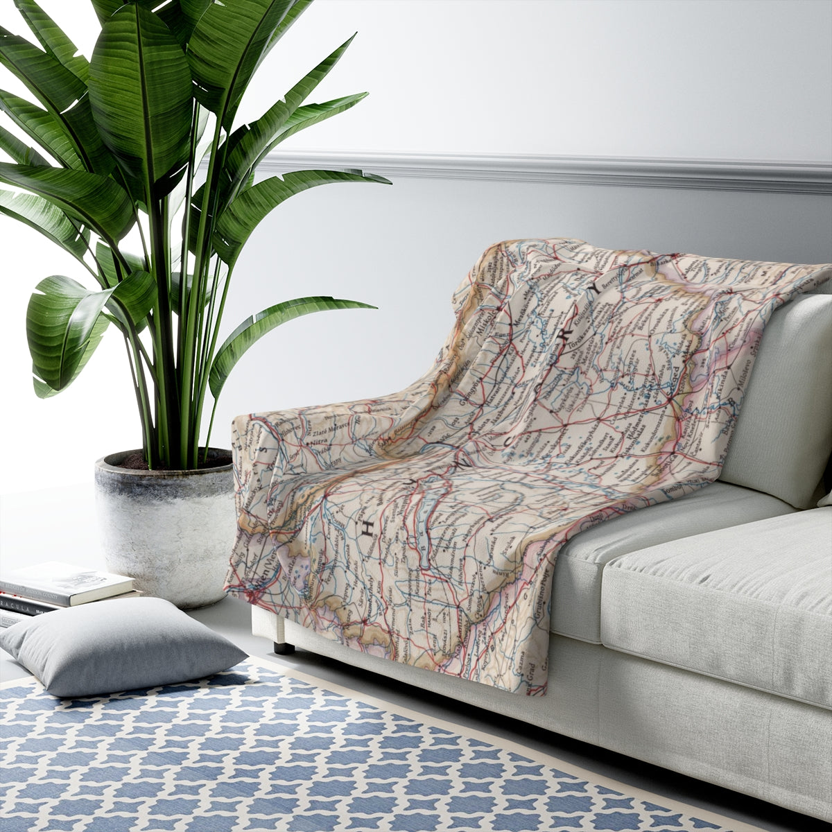 Hungary Sherpa Fleece Blanket – Vintage Map Throw | Cozy Travel-Inspired Home Décor