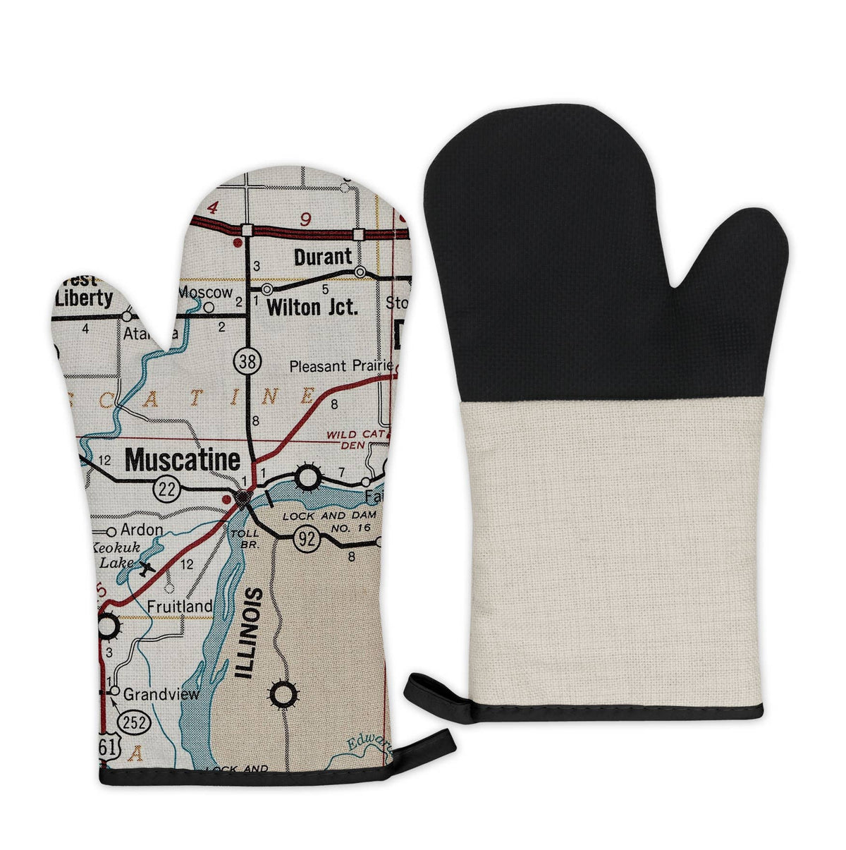 Muscatine Iowa vintage map oven mitt