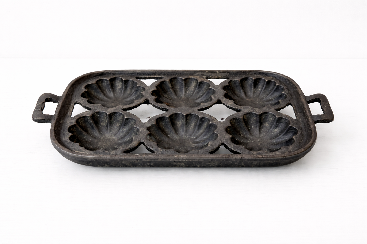 Antique Martin Stove & Range Cast Iron Turk’s Head Muffin Pan – 6 Cup
