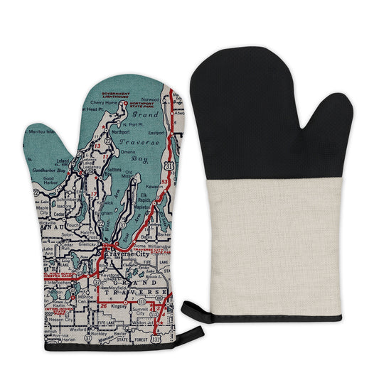 Traverse City Michigan Map Oven Mitt | Vintage Traverse City Kitchen Decor | Great Lakes Home Accent